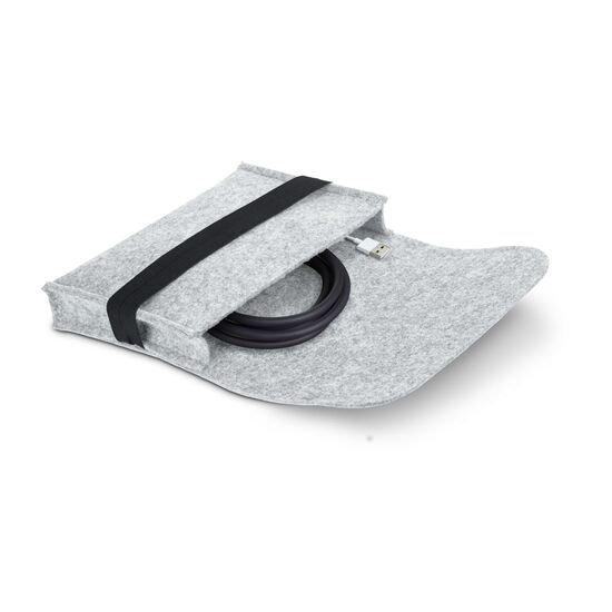 In diesem veganen ROMINOX®-Filztäschchen sind zwei knusprige Schiacciatina Snack-Päckchen enthalten (Tomate-Oregano und Rosmarin, je 40 g).