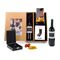 In der hochwertigen, naturfarbenen Geschenkbox erhalten Sie einen Cabernet Sauvignon, ein Weinaccessoire Set sowie Foccacette-Kräcker.