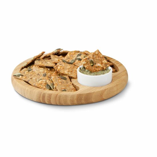 Runde Bambusschale mit asymmetrisch platziertem Keramikschälchen, zum ästhetischen Servieren von Snacks und Dips (Bambus, Keramik)